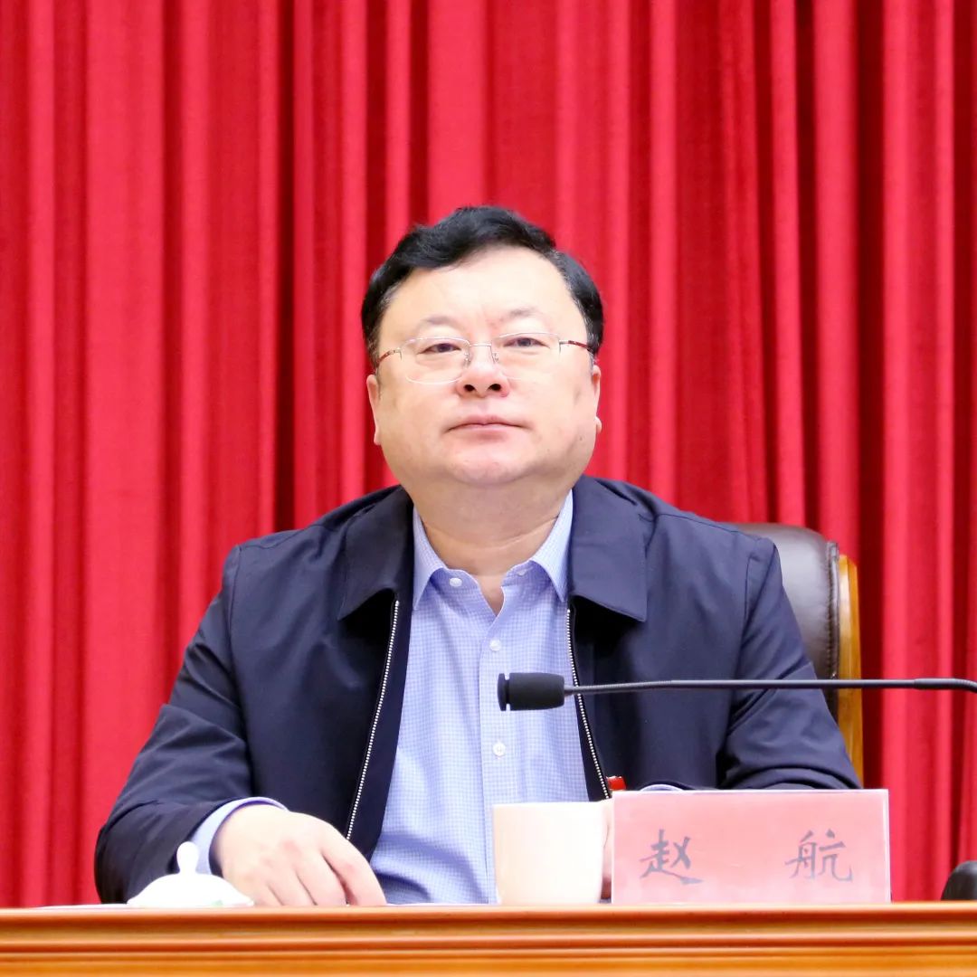 会上,市委常委,统战部部长赵航解读了《贯彻落实 内蒙古自治区党委